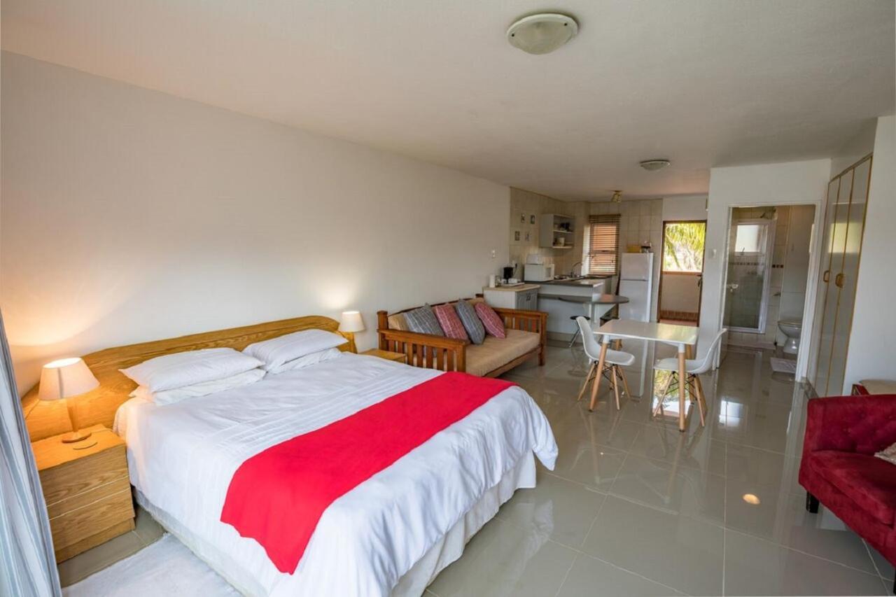 Hotel Wild Rocks à Richards Bay Extérieur photo